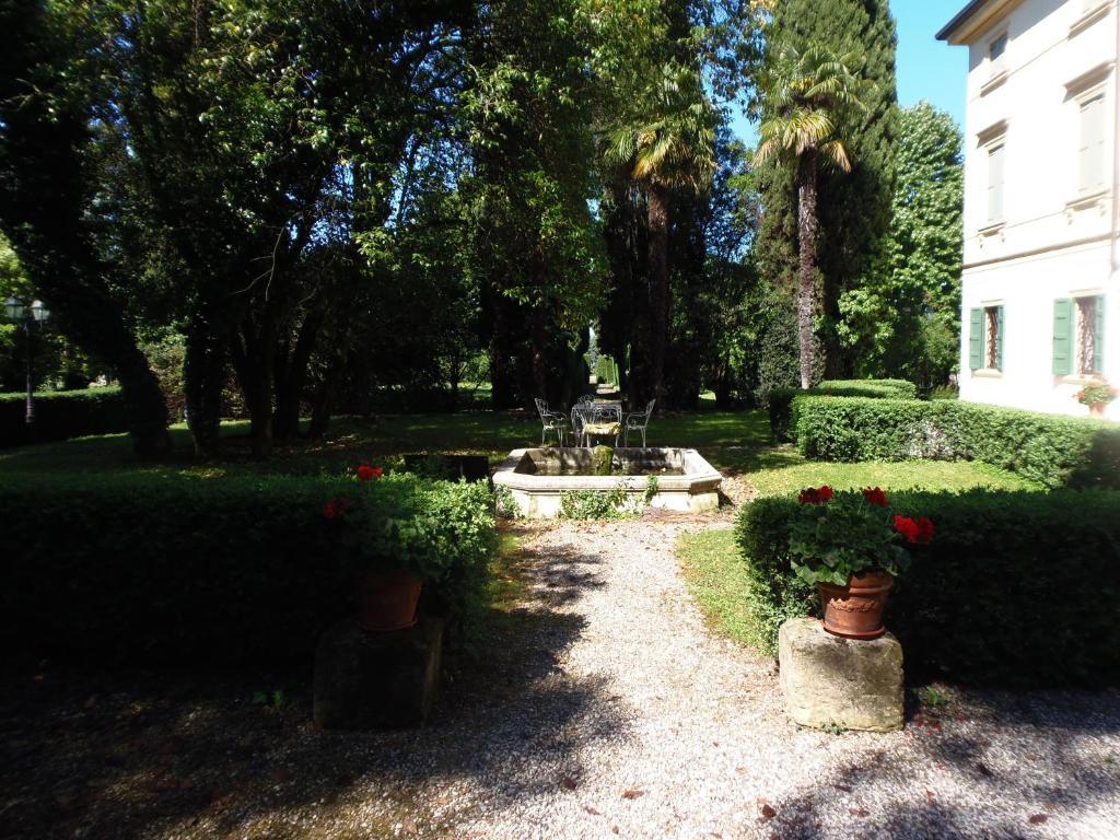 Relais Villa San Matteo ซานเปียโตร อิน กาเรียโน ภายนอก รูปภาพ