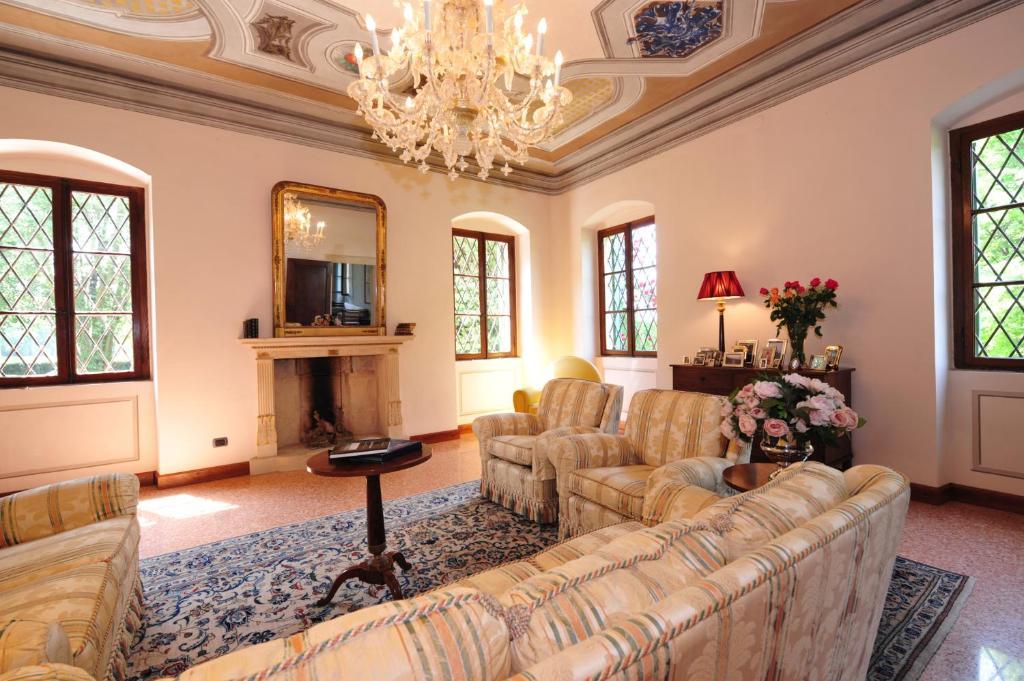Relais Villa San Matteo ซานเปียโตร อิน กาเรียโน ภายนอก รูปภาพ
